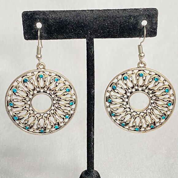 Silver Tone Dangle Drop Earrings Blue Stone Studded Pinwheel Pattern - Picture 1 of 9